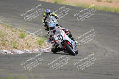 media/Jun-04-2022-WERA (Sat) [[b852bbbd55]]/Race 9 LW Twins Superbike V6 LW D Superstock/